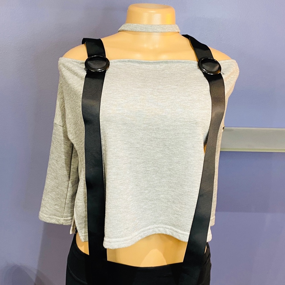 Cold Shoulder Ribbon Crop Sweater Shirt - Picture 5 of 8